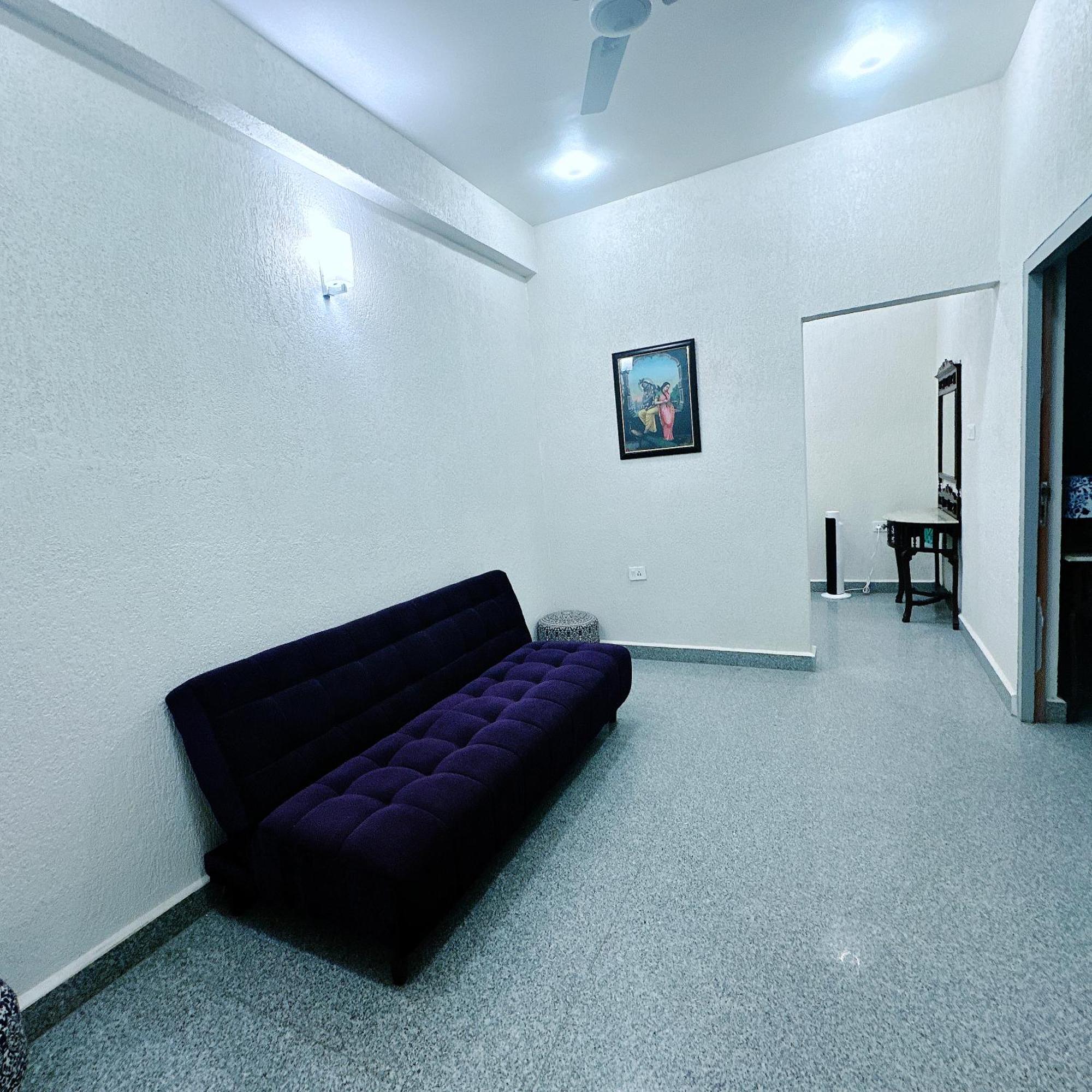 Vraj Vilas Vrindāvan Extérieur photo